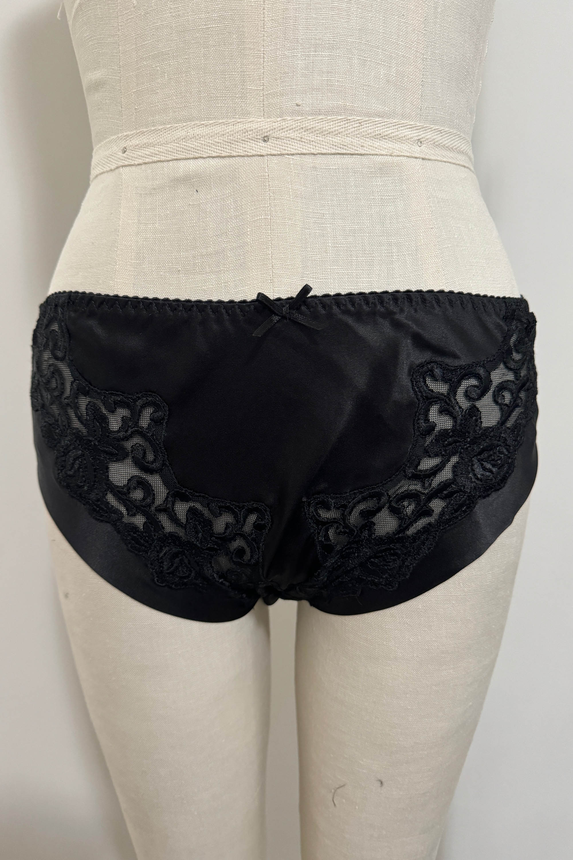 Women's Low Waist 19m/m Silk Charmeuse Panties with lace